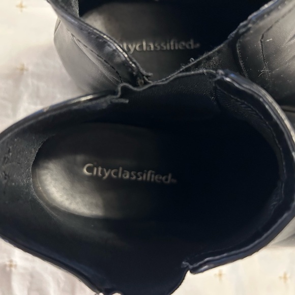 Cityclassified Black Ankle Booties - Picture 3 of 4